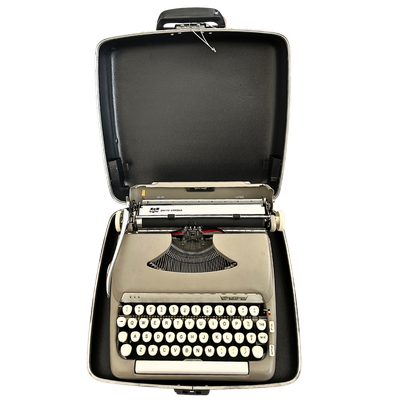 Smith-Corona 1963 Sterling Typewriter &amp; Case 5AX 108089