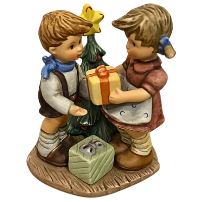 Berta Hummel Goebel 1999 &quot;A Present for You&quot; BH 69 Figurine