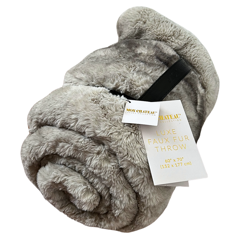 MON CHATEAU Luxury Collection Luxe Faux Fur Throw