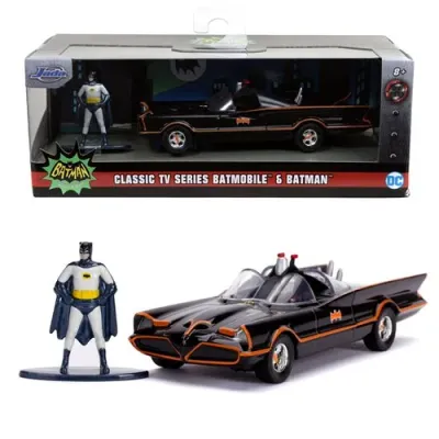 Batman 1:32 Diecast Batmobile &amp; Batman