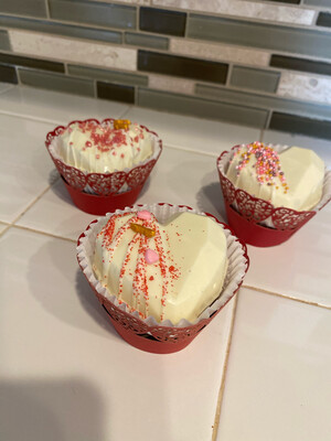 Strawberries And Cream Cocoa Bomb 
