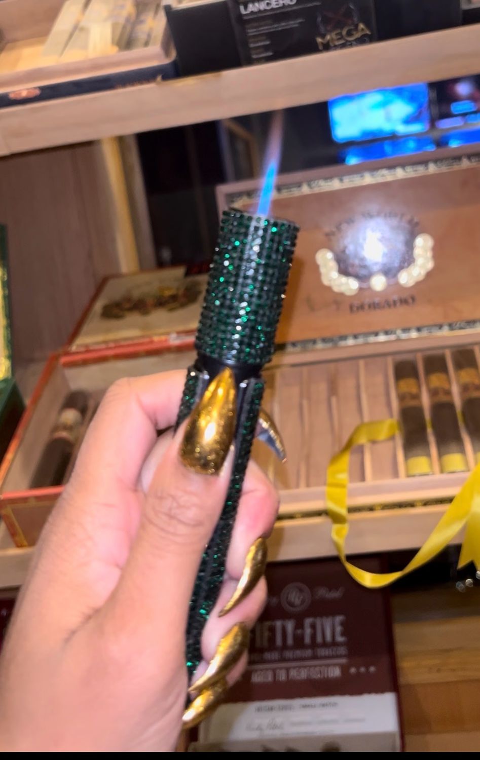 “Like A Diamond” Rhinestone Torch Lighter