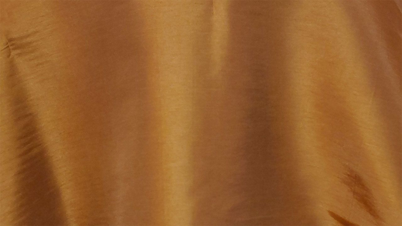 Paprika Shantung 132" Round
