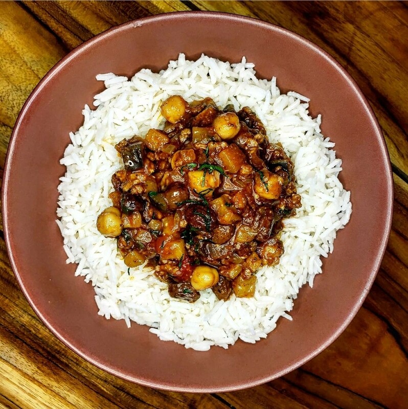 Oriental spicy ground beef, shawarrna spices sauteed eggplants and tomatoes, mint yogurt and pomegranate, tumeric cabage rice. 
Gf, k