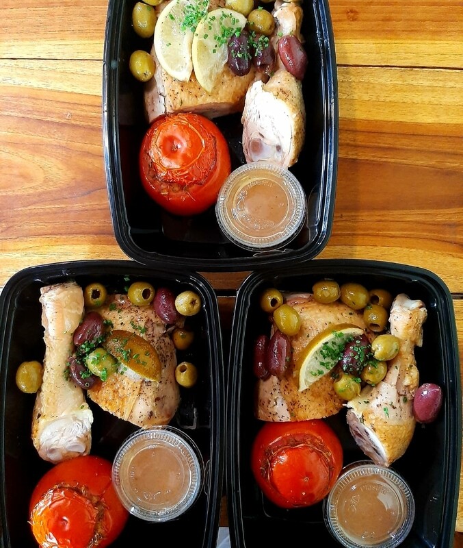 Lemon olives duet roasted chicken, bittersweet lemon jus, provencal tomato, pilaf rice. (Keto cauliflower rice).
Gf, lf