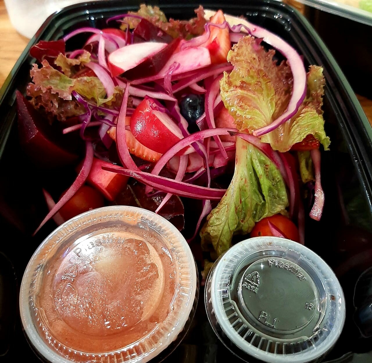 Chromatic salads, Red
V, vi, gf, lf 
Red, tomatoes, beets, radishes, red peppers, lolo rosa, strawberry, radicchio, red onions, blueberries, raspberry infused balsamic vinaigrette.