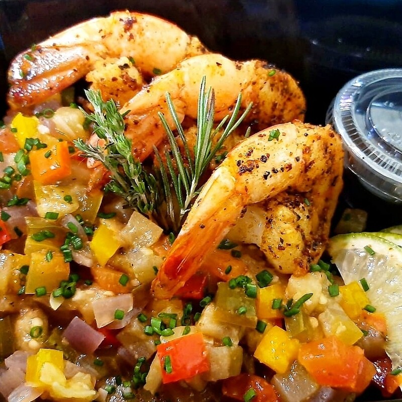 Spicy jumbo shrimps, rosemary and red wine onion marmalad, sweet red wine reduction, micro ratatouille salad. Gf, lf, k
