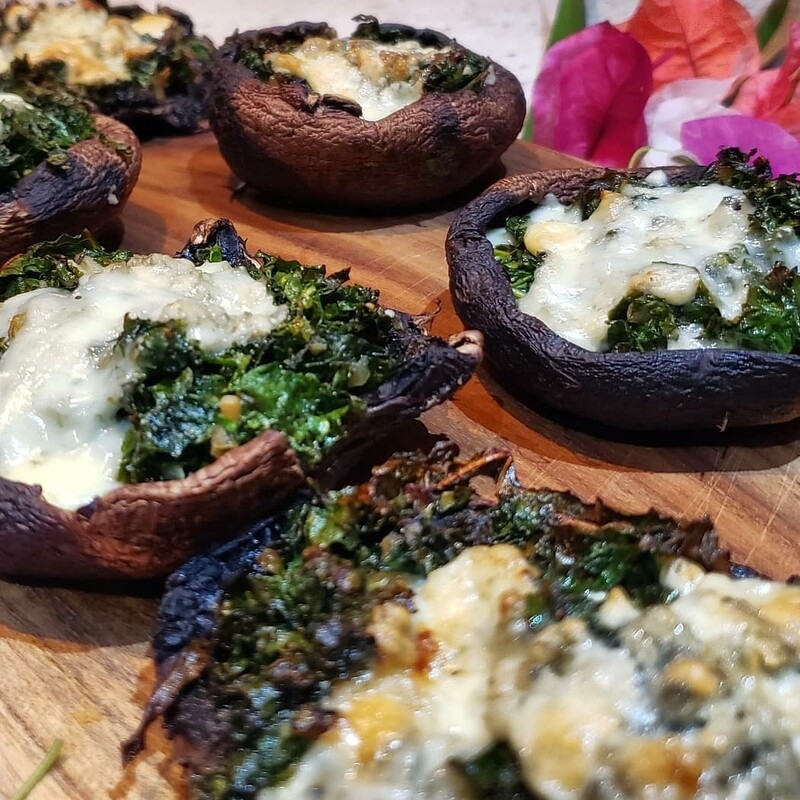 Kale and gorgonzola stuffed portobello mushroom, balsamic reduction and red pepper coulis. 
V, gf