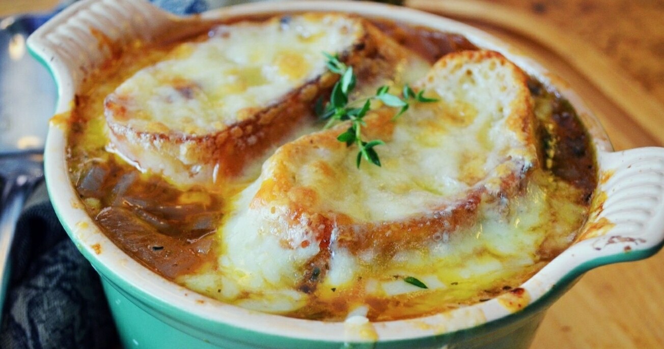 French Onion Soup gratinee V