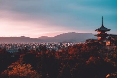 AU SOLEIL LEVANT