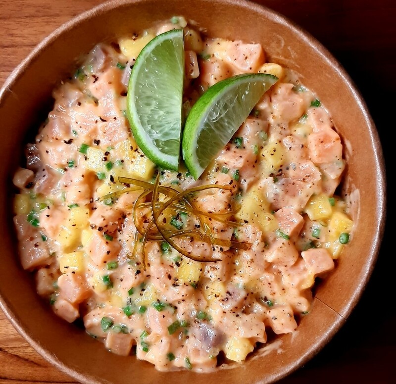 Salmon mango tartar. 
Gf, lf, k