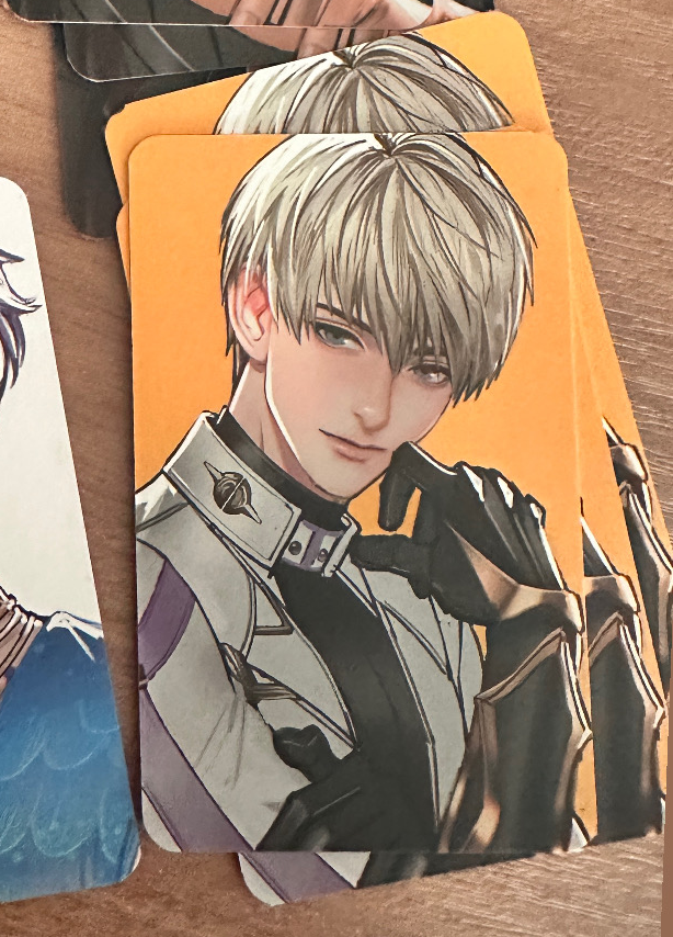 Love and DeepSpace photocards, design: Xavier