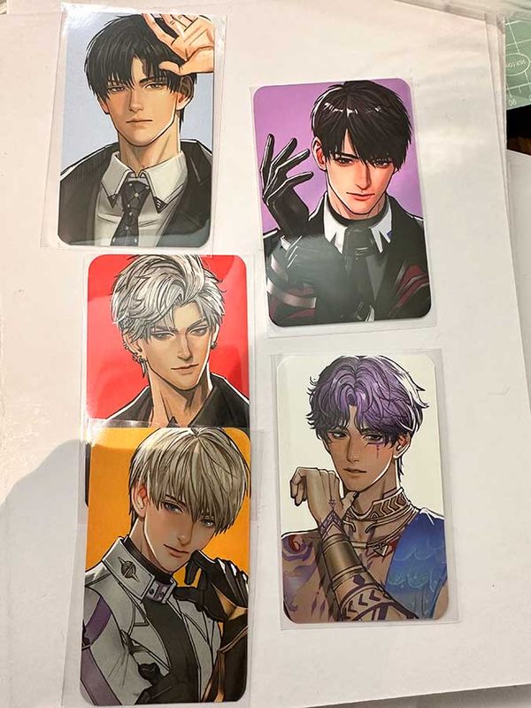 Love and DeepSpace photocards