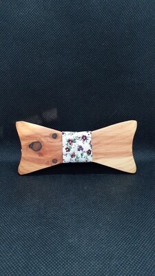 Wood tie bow