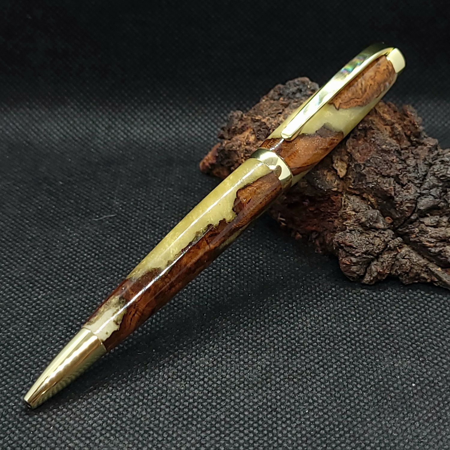Graduate ballpoint pen