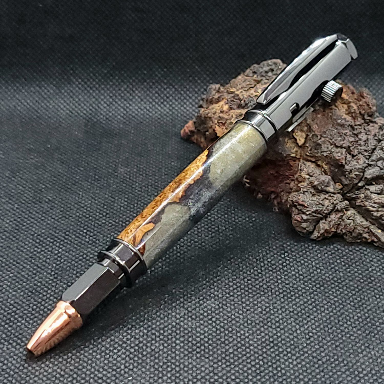 Stylo-bille hexagonal
