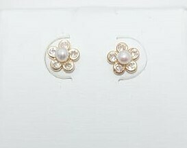 Topos Oro Amarillo 18k con Perla y Circón Flor