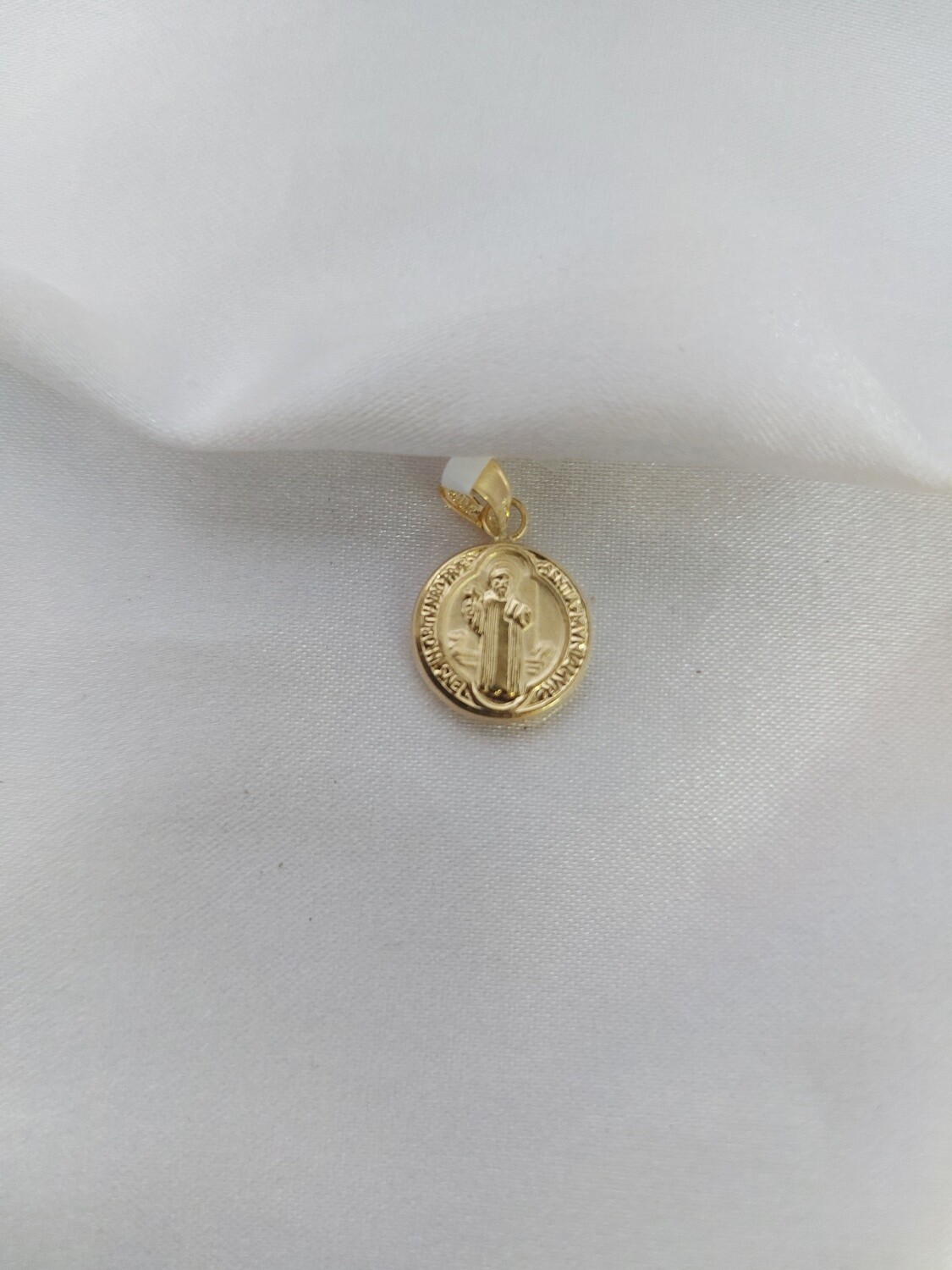 Dije en Oro Amarillo 18K San Benito
