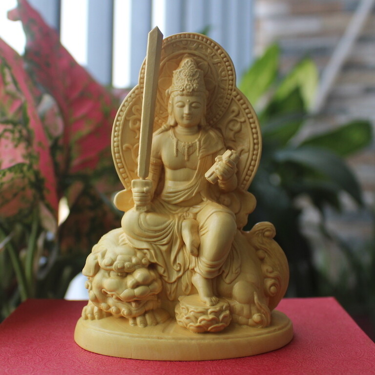 Tượng Văn Thù Bồ Tát Để Ô Tô Bằng Gỗ