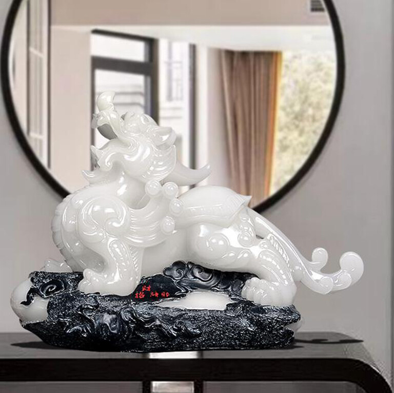 Tượng Tỳ Hưu Bằng Poly Trắng