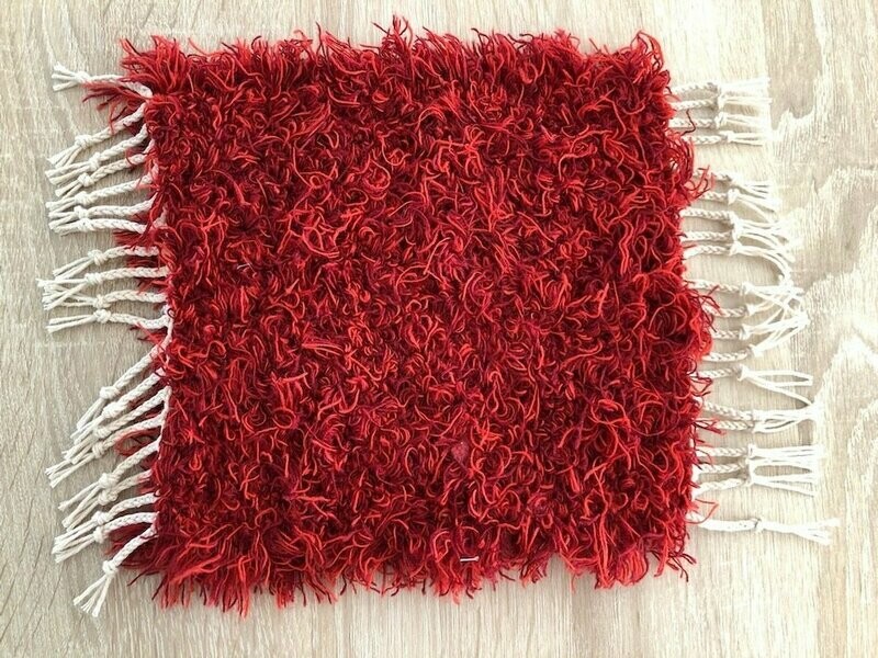 Tapis mini "Froufrou" rouge