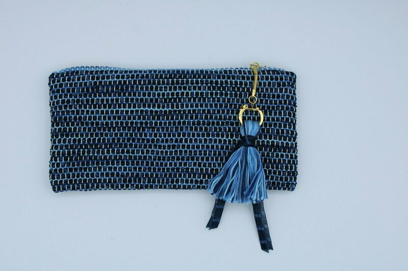 Trousse "Soshik" organza bleu tirette dorée