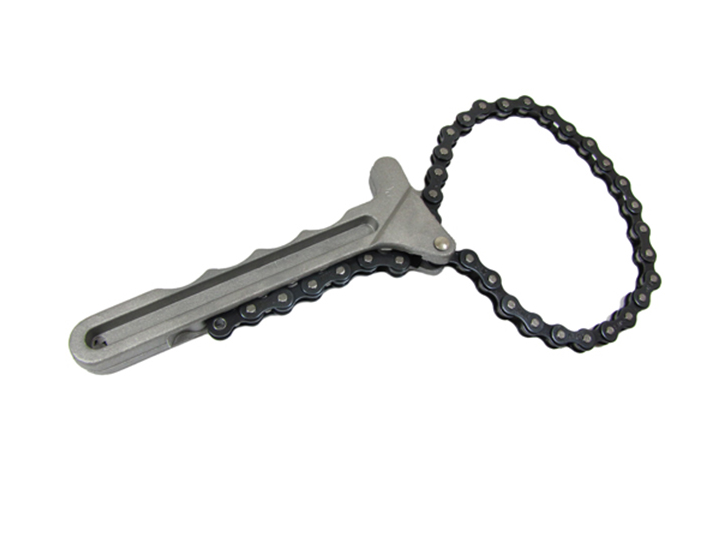 Pince / clé pour filtre à huile avec chaîne de tension
