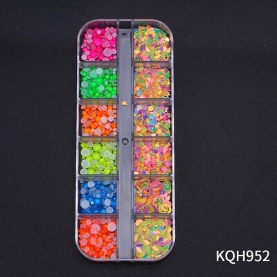 Glitter Flakes Love Heart Nail Sequins 3D Nail Decoration -KQH952