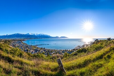 Cloudless Kaikoura Coast