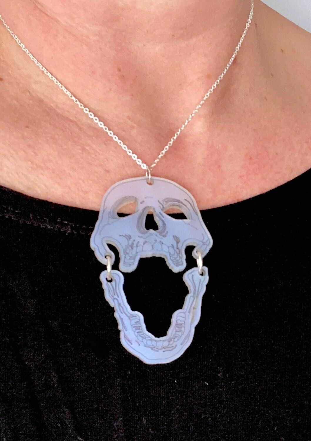 Iridescent Screaming Skull Necklace
