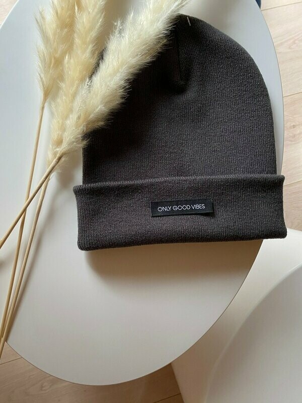 Beanie "ONLY GOOD VIBES"