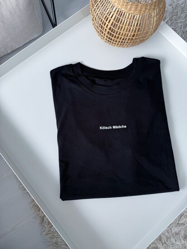 Shirt in  schwarz  mit  "Kölsch Mädche"