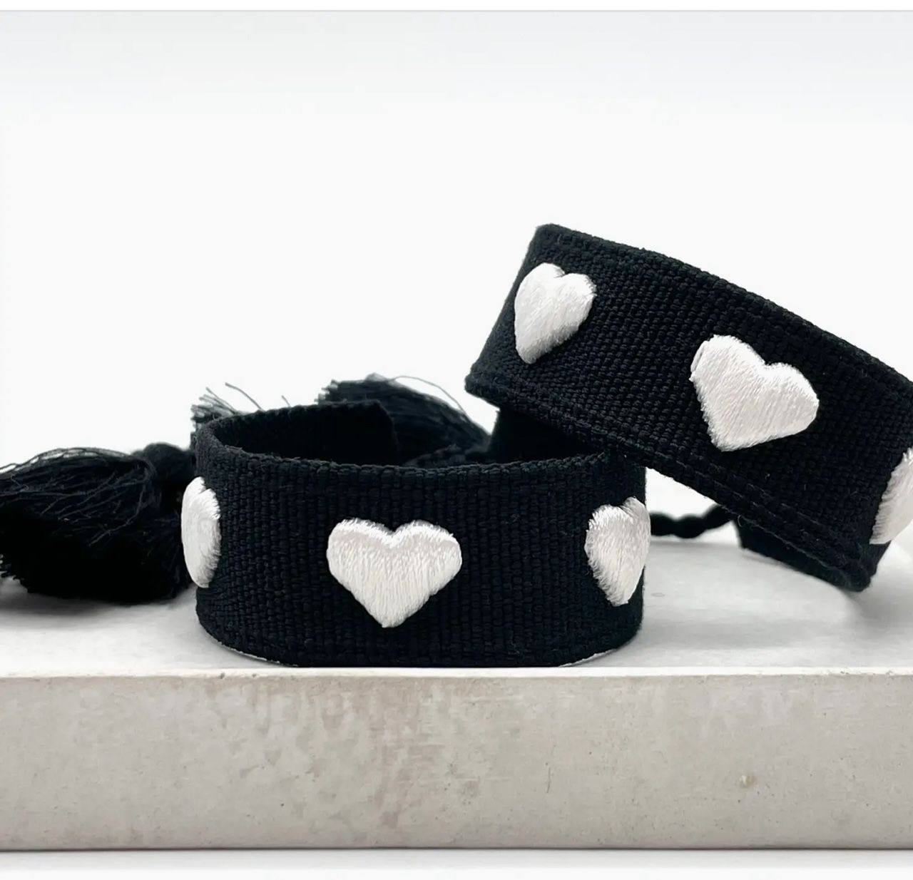 CANVAS Armband "Herzchen" schwarz /weiß
