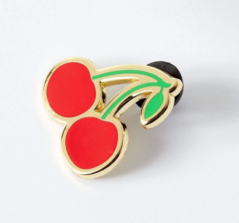 Pin Kirsche
