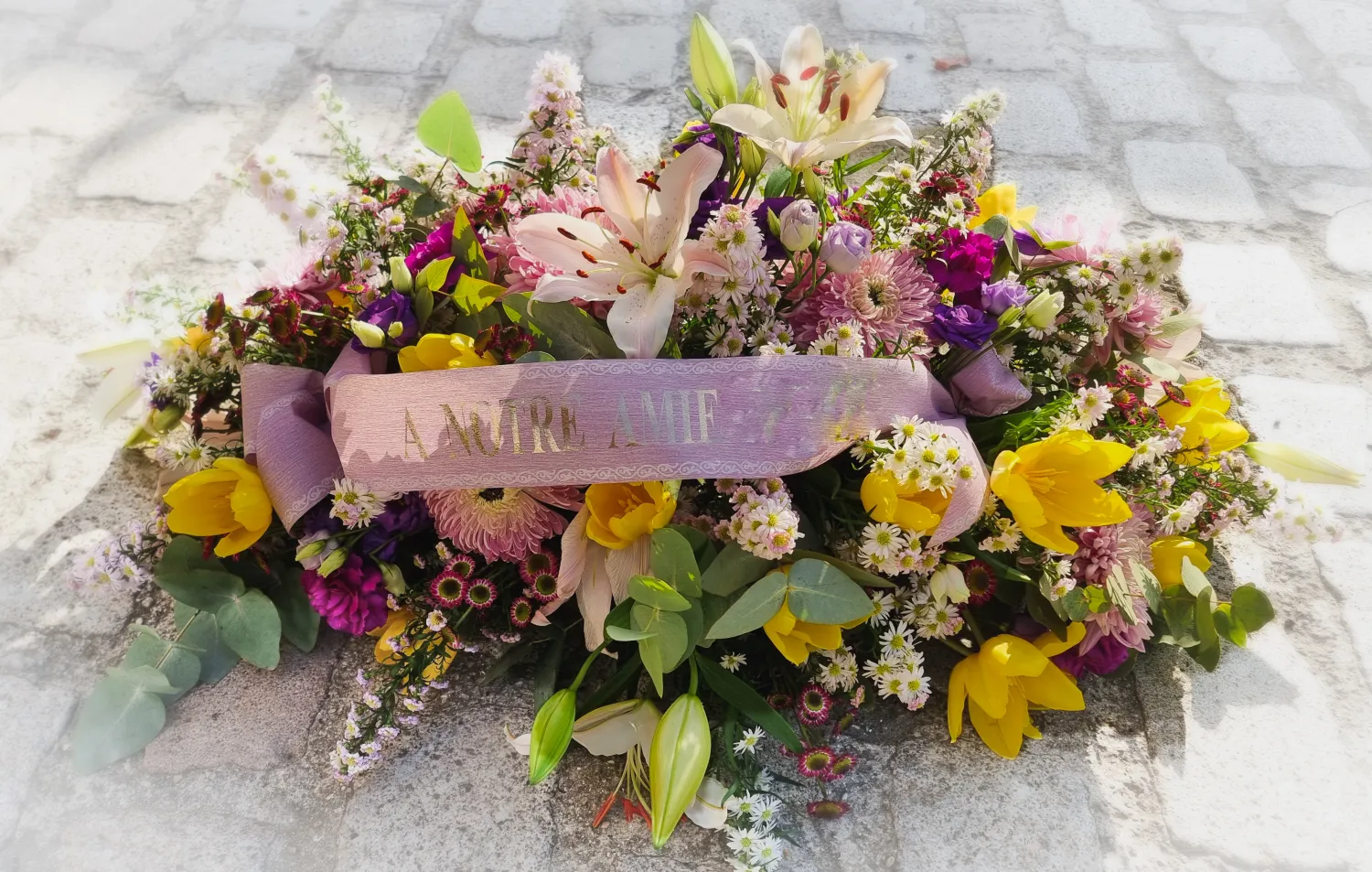 Colorful mourning racket