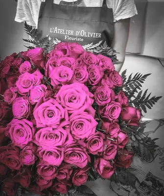 High-end bouquet of large pink roses (from 20 to 500 roses)
