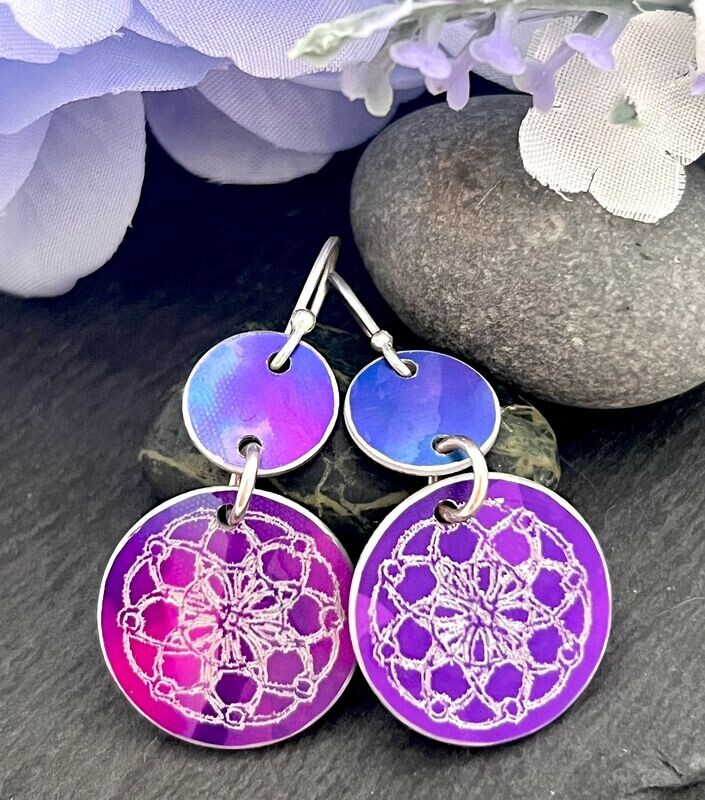 Purple and pink  earrings - engraved sacred geometry symbol