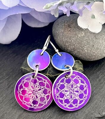 Purple and pink earrings - engraved sacred geometry symbol