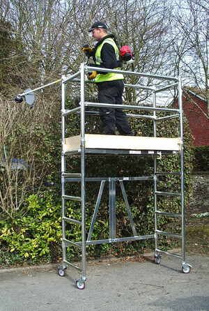 Folding Access Platform