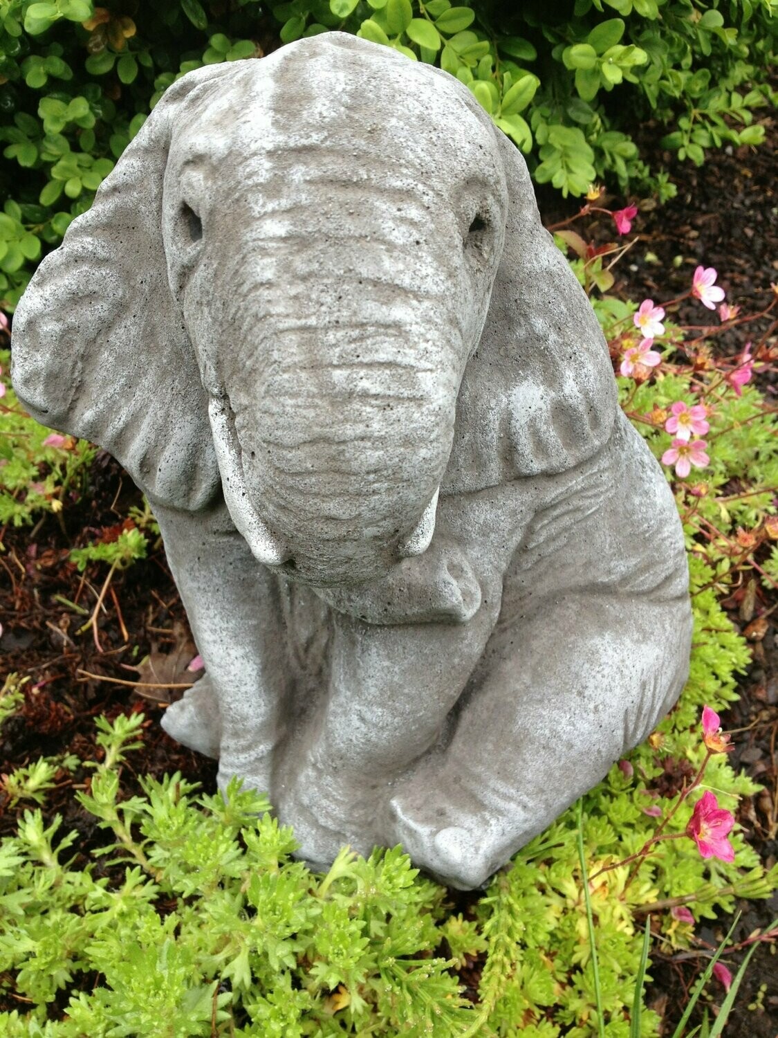 Steinfigur Elefant Gartenfiguren
