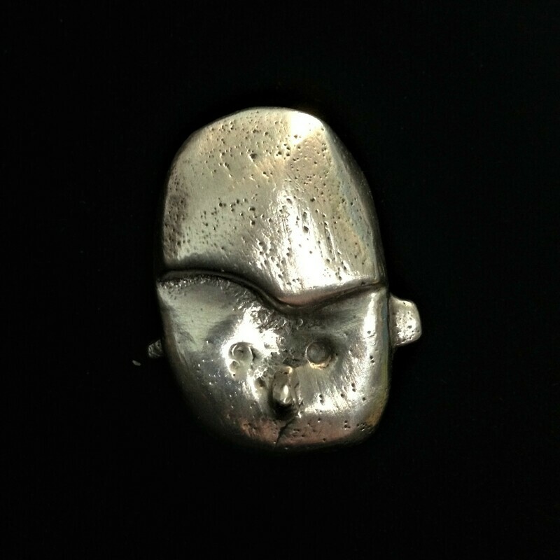 Irn People Brooch small 1