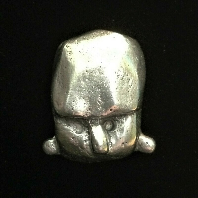 Irn People Brooch small 2