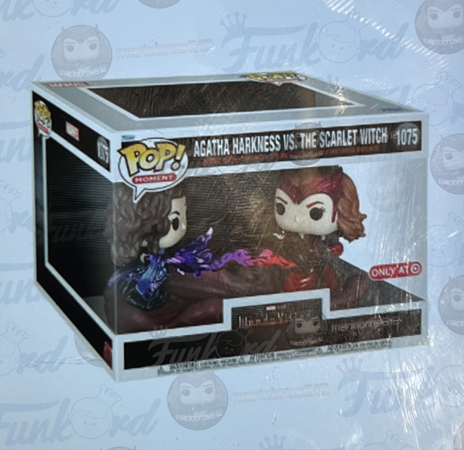 Pre-orden Funko Moment. Agatha Harkness vs The Scarlet Witch Exclusivo de Target