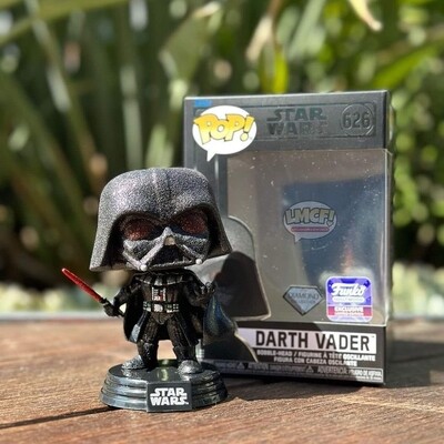 Funko Pop Darth Vader Diamond Exclusivo de Funko Hollywood