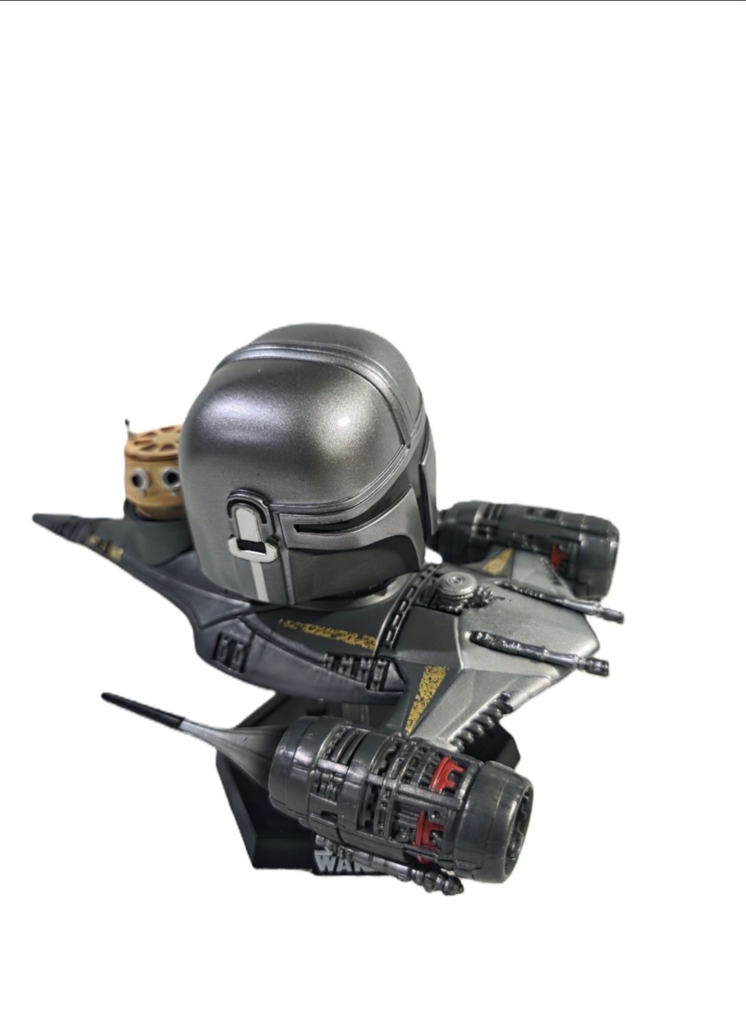 Funko Pop Mandalorian in N1 Starfighter with R5-D4 Funko Pop Mandalorian in N1 Starfighter with R5-D4