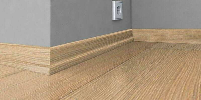 Sockelleiste Eiche furniert 19x40mm