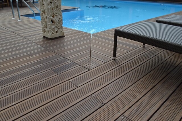 MOSO Bambus Terrassendiele Bamboo X-treme 155mm Grobgeriffelt oder Glatt