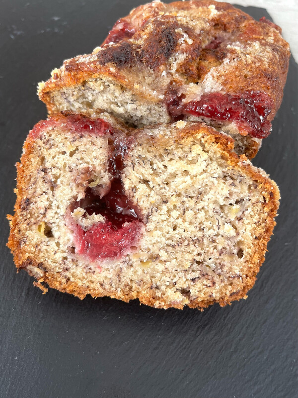 Gâteau pain bananes et fraises (végétalien)