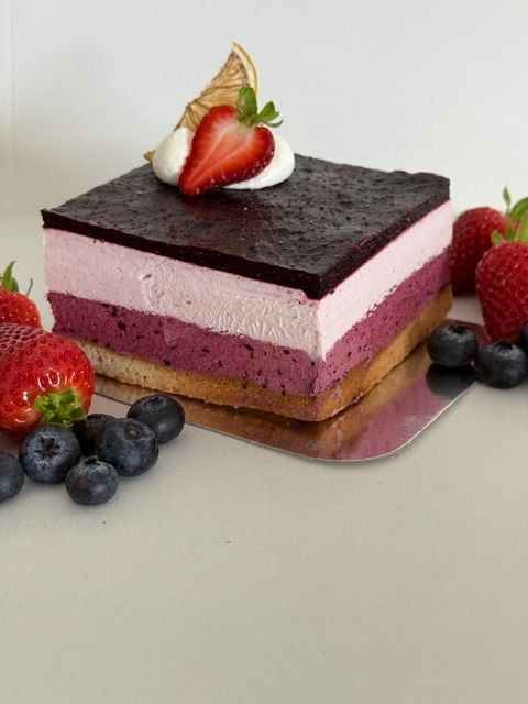 Étagé fraises et bleuets