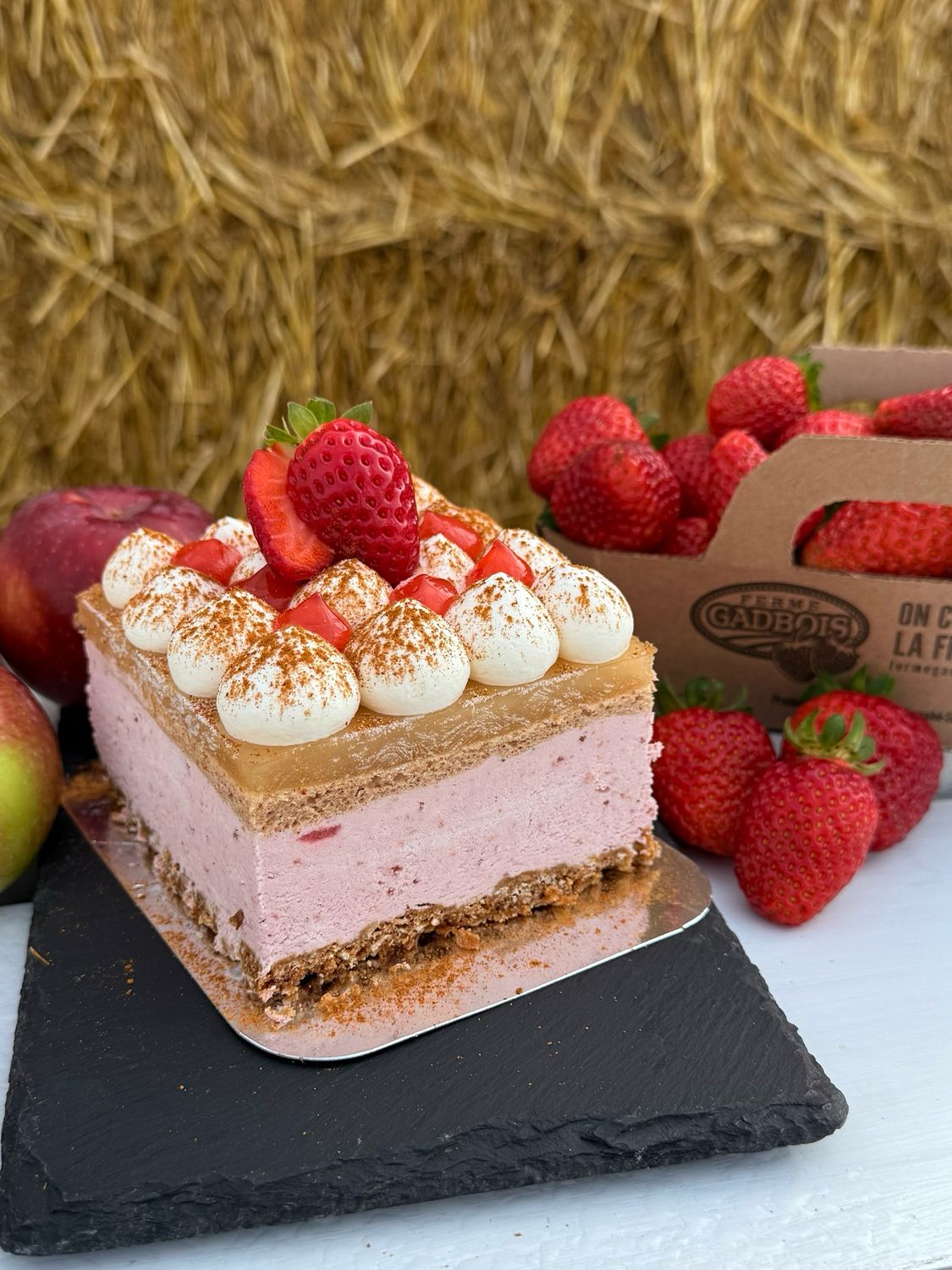 Étagé Fraises et pommes
